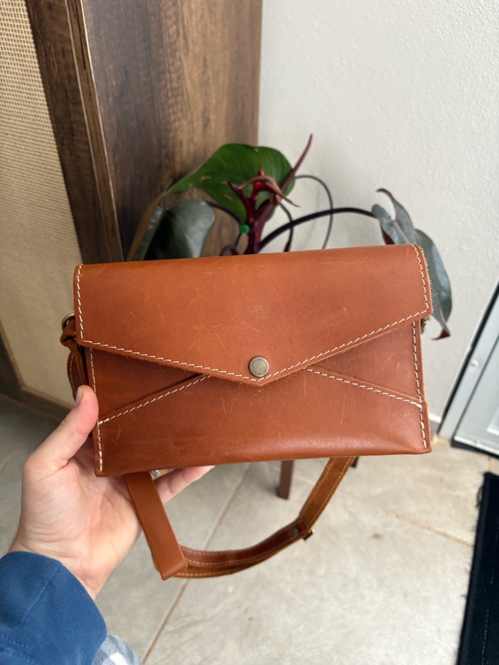 Portland Leather Envelope Crossbody Bag
